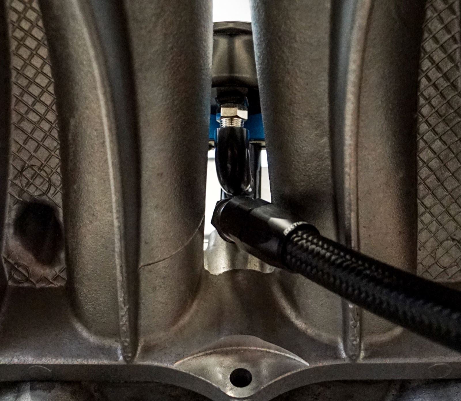 Jack Spania Racing center mount fuel gauge with AN6 fitting for K Tuned fuel rail on K Series K20 and K24 engines.