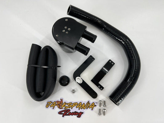 Jack Spania Racing billet catch can kit installed in engine bay for Audi VW MK7 Golf Gti 2.0T and other Volkswagen models.