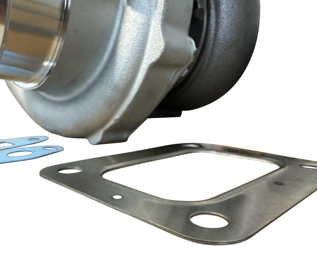 JackSpania Racing 6766 Journal Bearing Billet Wheel Turbo with T3/T4 turbine housing and V-band clamp, featuring .82 and .81 A/R.