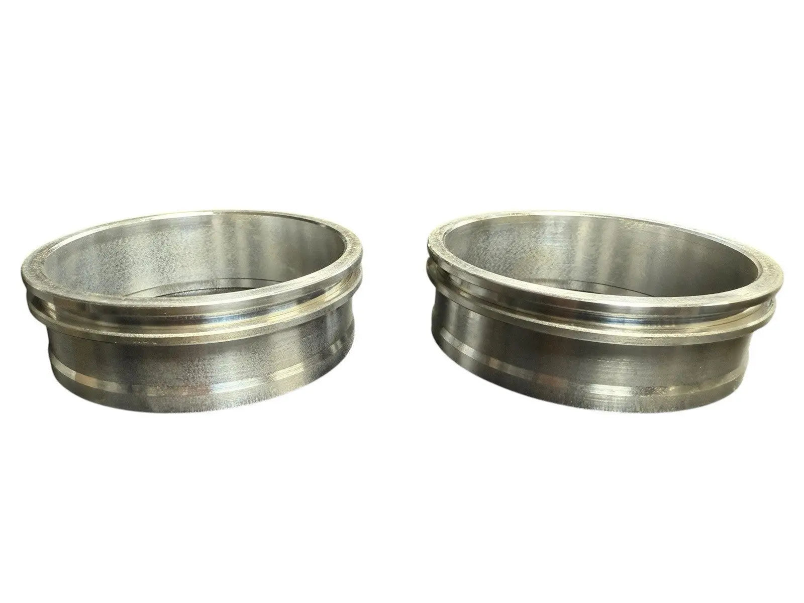 Aluminum HD clamp kit for 2.5" and 3" intercooler pipes, includes V-band clamps for engine performance applications.
